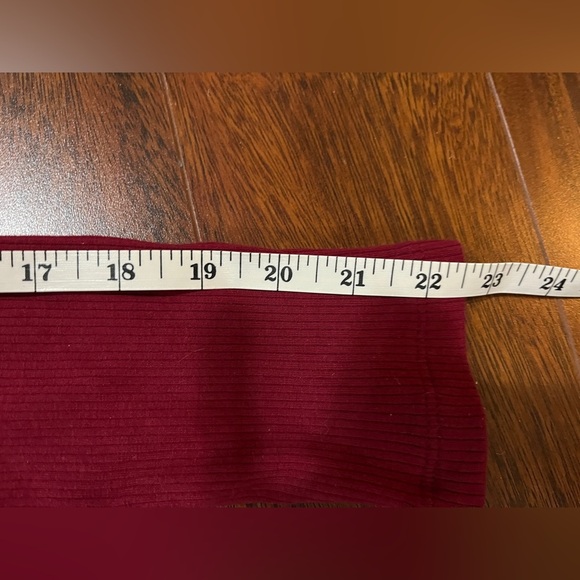 Marks & Spencer women’s 14 retro turtleneck - deep red, cotton elastane - Picture 7 of 10